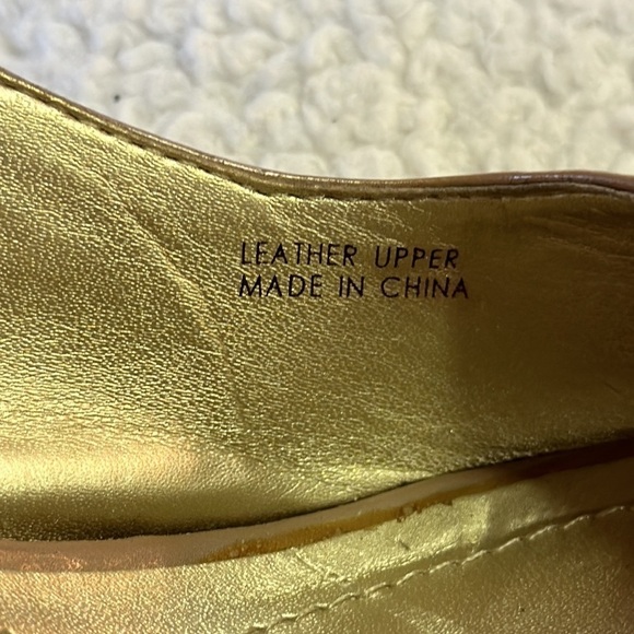 Tahari Lacey Open Toe Strap Back 4” Stiletto Heels Preowned Size 9 - Picture 11 of 12